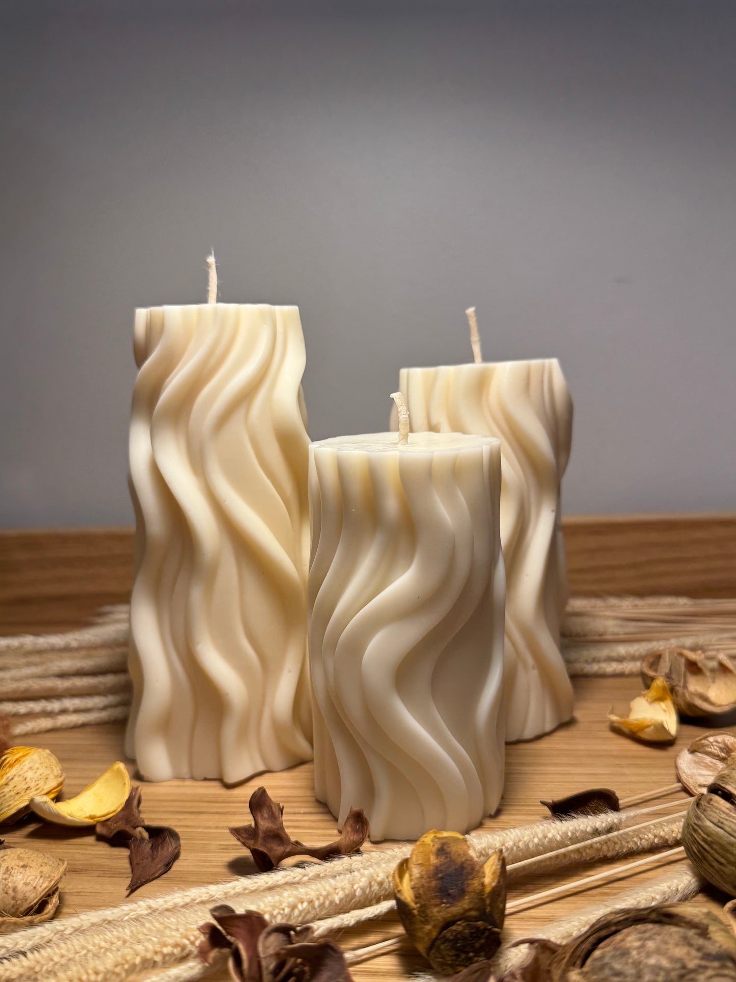 Wave pillar candle