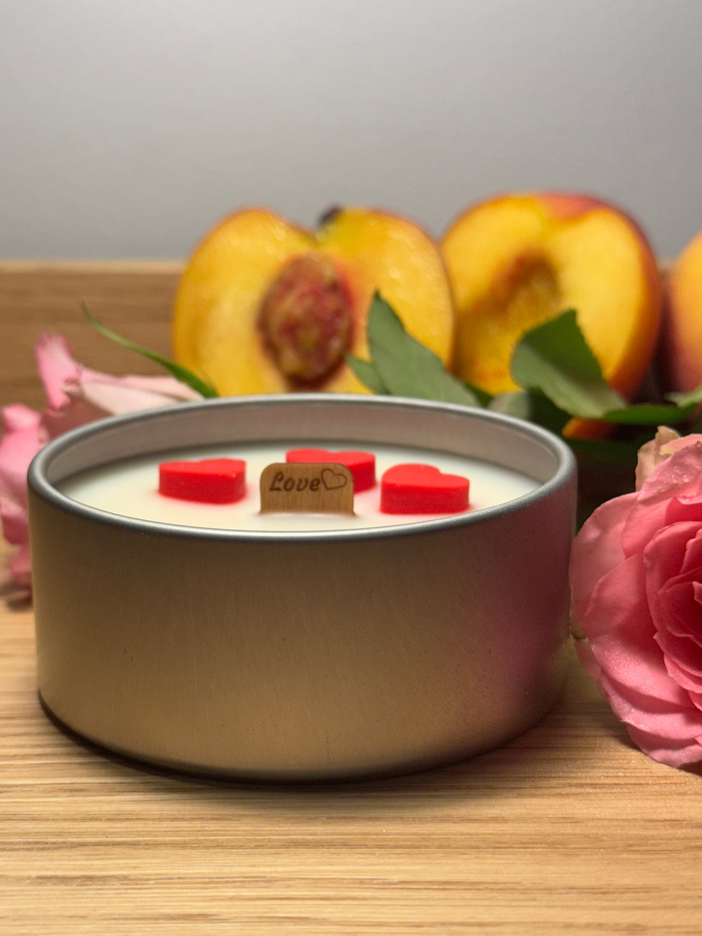 Rose Petals & White Peach candle