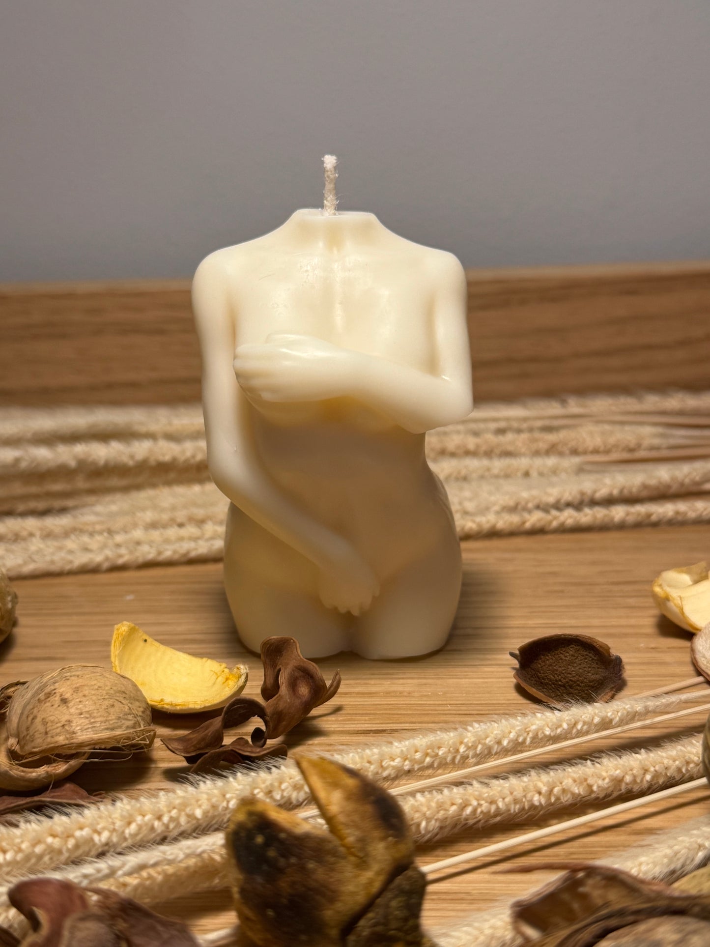 Her & Him v2 candle