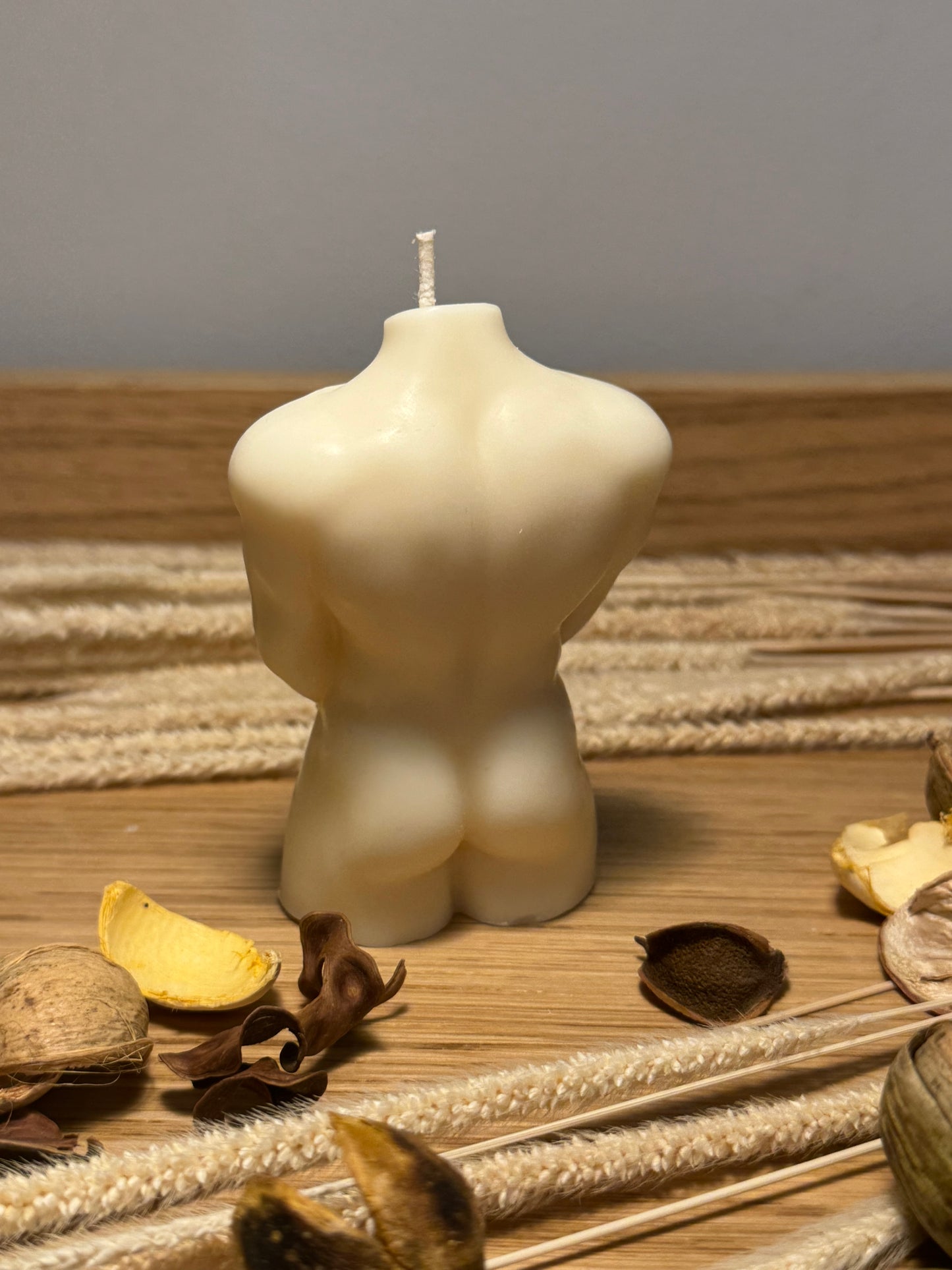 Her & Him v2 candle