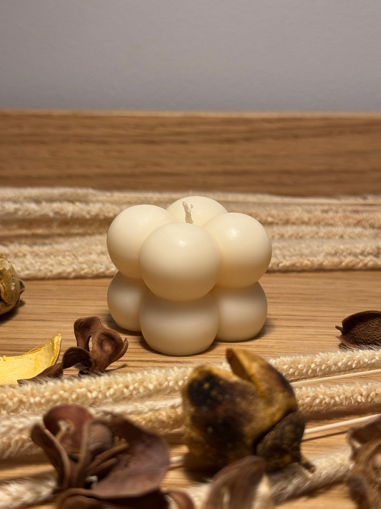 Bubble cube candle