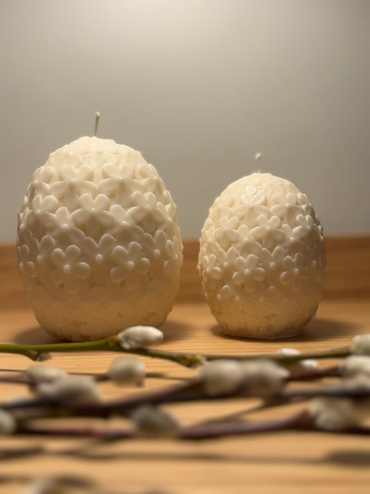 Floral easter egg candle - white